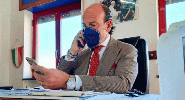 Striano - Il sindaco Del Giudice impone il lockdown ai minori