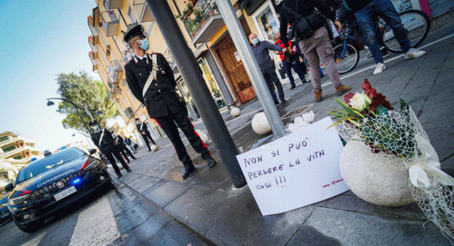 Diciannovenne ucciso con 7 coltellate alle spalle, si costituisce l'omicida 18enne