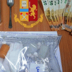 Castellammare di Stabia - Piazza Giovanni XXIII, arrestato pusher 29enne