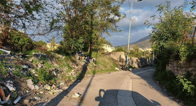 Ercolano - Rifiuti tossici abbandonati per strada e nei campi, la denuncia di un cittadino