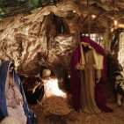 Boscotrecase - La magia del Presepe a grandezza naturale con materiali riciclati