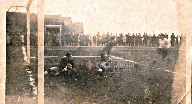 Torre Annunziata - Viaggio nella storia del Savoia: 89 anni fa i bianchi battevano il Taranto