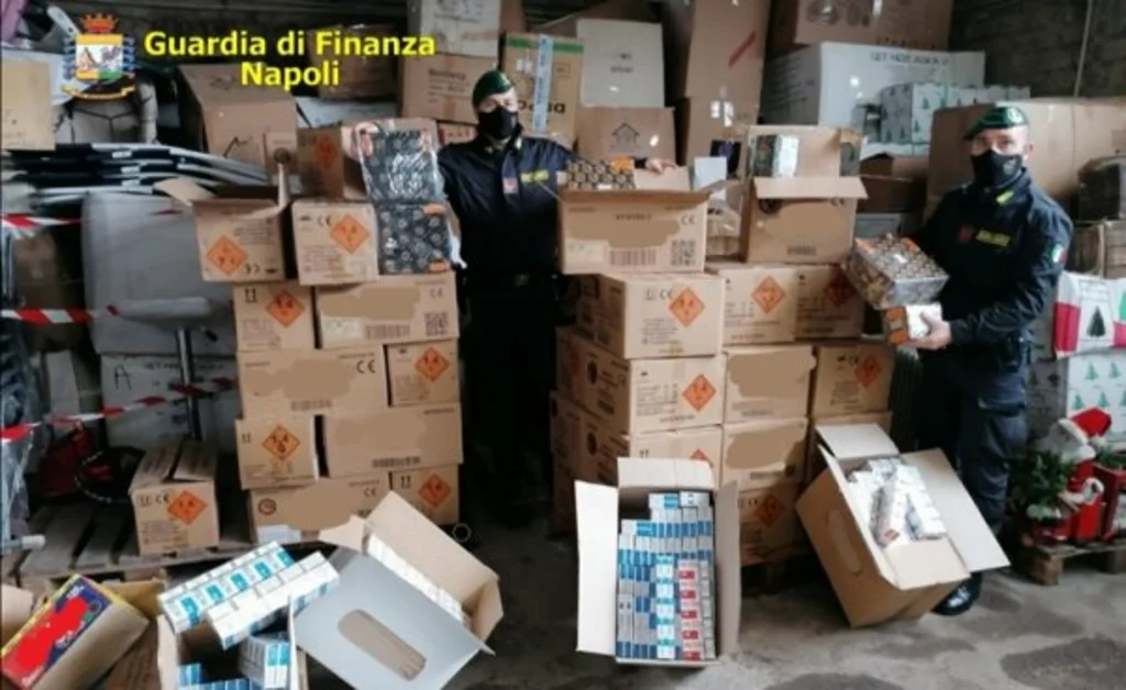 Afragola (NA) - Botti illegali, 800 kg sequestrati dalla GdF