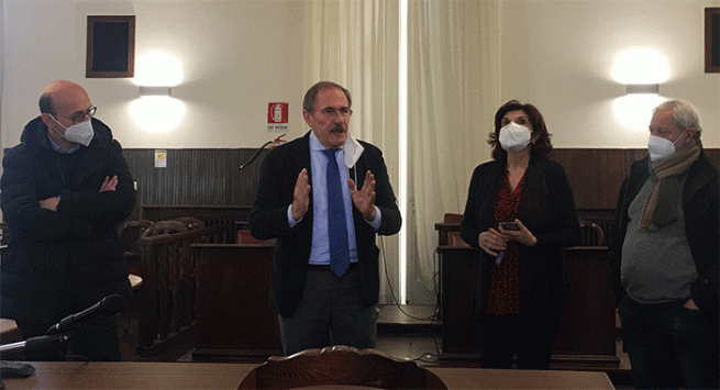 Pompei - Conferenza di fine d'anno,  il sindaco Lo Sapio: "Abbiamo gettato le basi per il cambiamento"