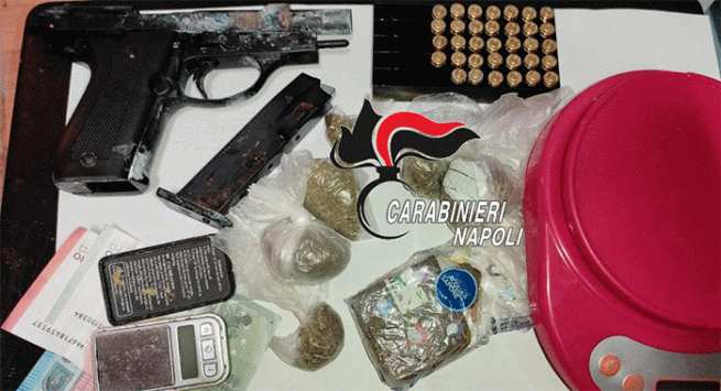 Controllo dei carabinieri: 3 persone arrestate, 2 denunciate, sequestrati 13 mila euro per reddito di cittadinanza