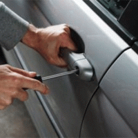 Afragola - Arrestati due ladri mentre tentavano di rubare un'auto