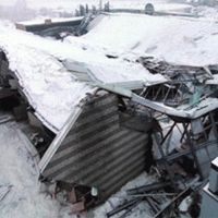 Crolla il palaghiaccio di Vipiteno sotto il peso della neve