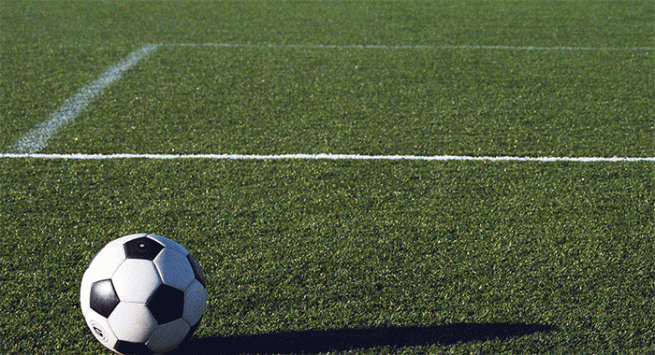 Ercolano - Giocavano a calcetto nonostante i divieti, 21 giocatori sanzionati