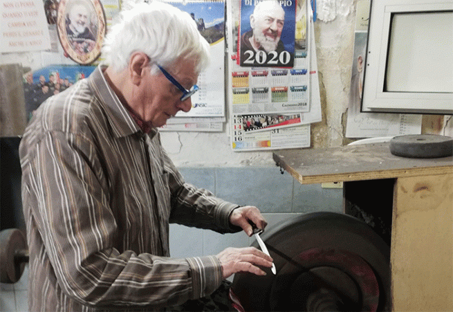 Torre Annunziata - E' venuto a mancare Peppe Sansone, storico arrotino