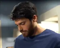 Can Yaman saluta le sue fan dal set di Che Dio ci aiuti. Il video