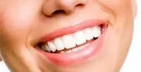 Pulizia denti: rimedi naturali 