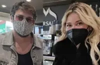 Can Yaman e Diletta Leotta: polemiche sui loro viaggi. "Per loro le restrizioni non valgono"