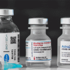 Distribuzione vaccini: Figliuolo accoglie la richiesta del governatore De Luca