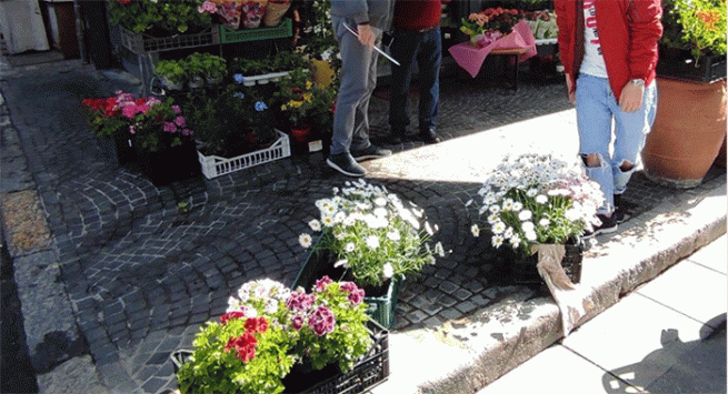 Torre Annunziata - Vigili e agenti di Polizia contro l'occupazione abusiva di suolo pubblico