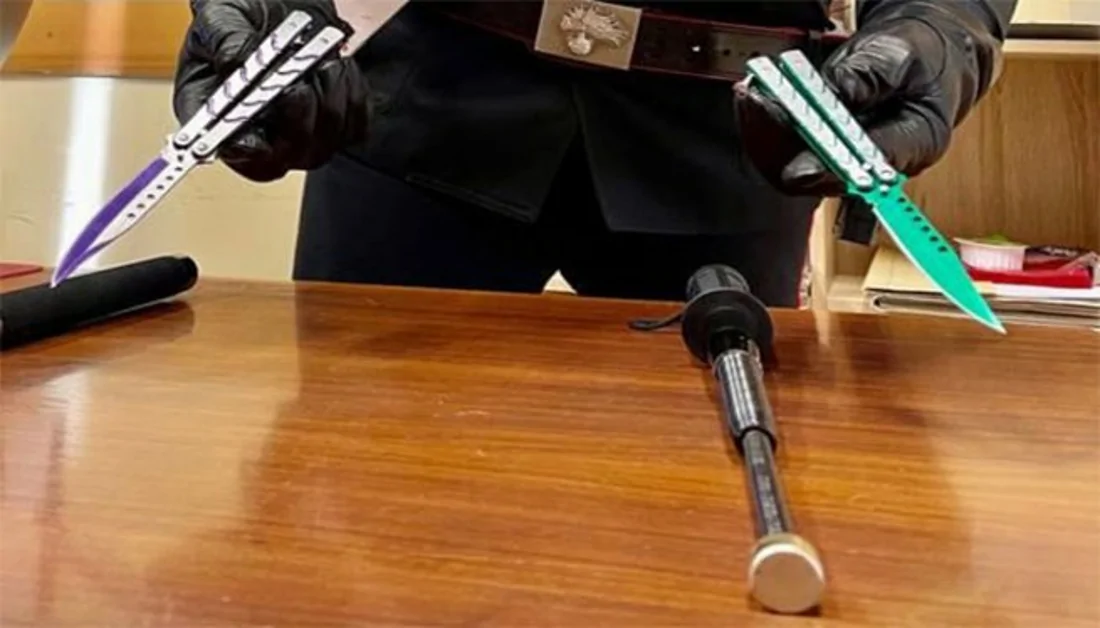 Sorrento - Due minori armati di coltelli e bastoni sfollagente fermati dai carabinieri