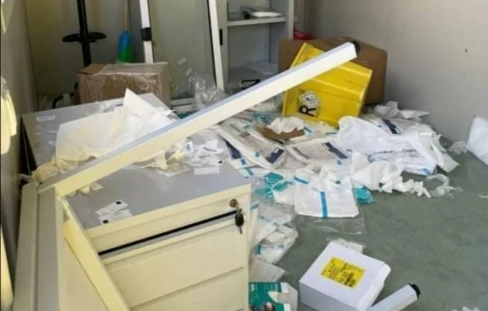 Ercolano - Vandalizzato centro tamponi, lo sfogo del sindaco Buonajuto 