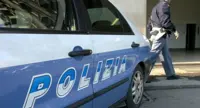 Castellammare di Stabia - Si fa consegnare, dietro minaccia, 300 euro dalla cassiera: arresto rapinatore