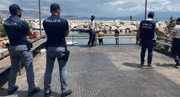 Napoli - Villa Fiorita, sequestrata area abusiva. Denunciati amministratore e gestore ristorante