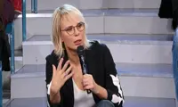 Uomini E donne: ex tronista confessa. “Maria De Filippi dietro le quinte…”