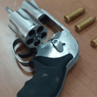 Torre Annunziata - Trovata una pistola sul tetto di uno stabile diroccato