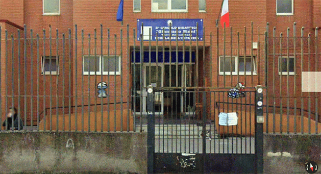 Torre Annunziata - Denuncia infiltrazioni d'acqua in una scuola, ma viene querelato per procurato allarme