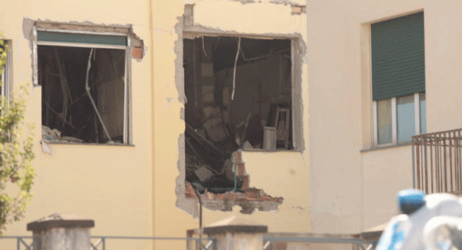 Castellammare di Stabia, Esplosione all'interno della sede del Commissariato di Polizia