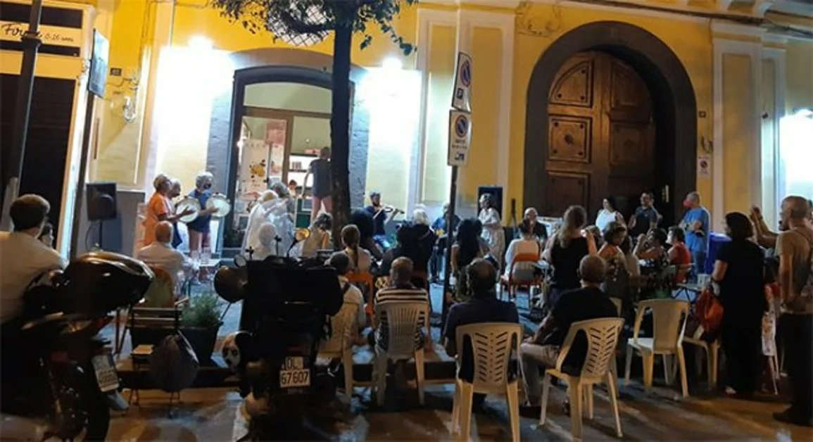 Torre Annunziata - Libreria Libertà: una serata dedicata alla Napoli classica