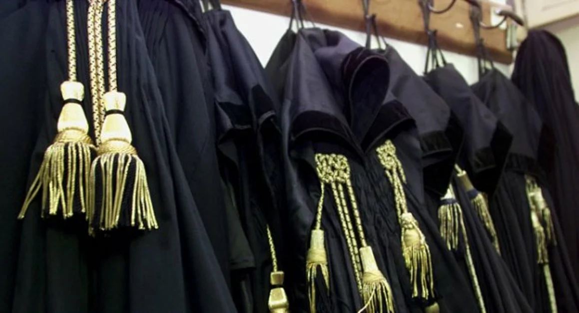 Torre Annunziata - Clima teso all'interno dell'Ordine degli Avvocati, l'opposizione: "Staccare la spina"