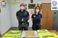 Napoli - Ovuli di cocaina nella stomaco, arrestato 45enne a Capodichino