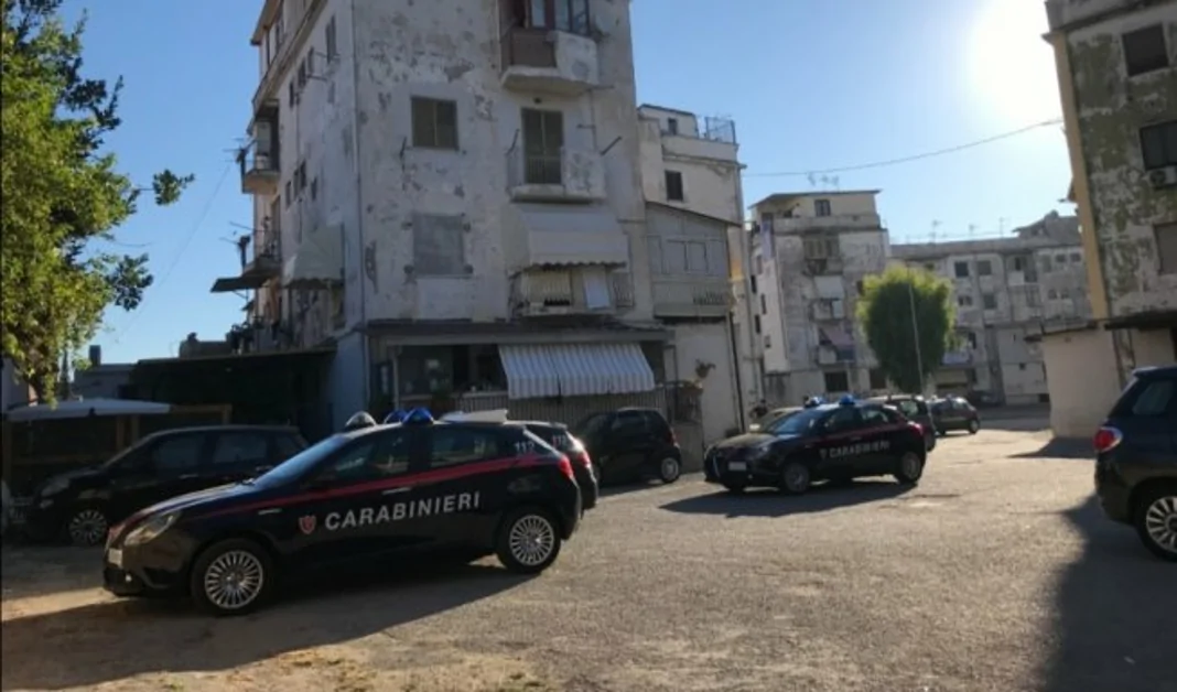 Torre Annunziata - Carabinieri ancora in azione, controlli al rione Poverelli
