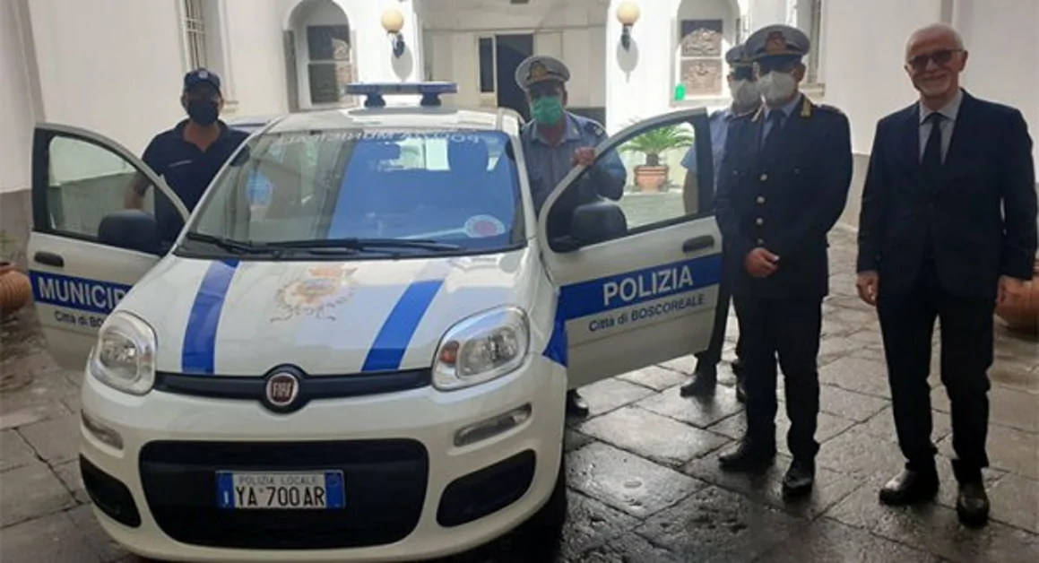 Boscoreale - Nuova auto in dotazione alla Polizia municipale