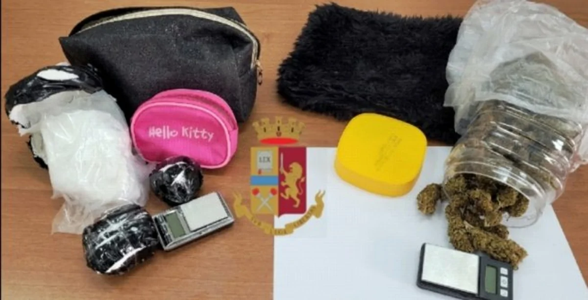 Torre Annunziata - Padre e figlio arrestati per droga in via Cuparella