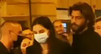 Can Yaman e Francesca Chillemi, l'arrivo a Palermo dei due attori: fan scatenate. Il video