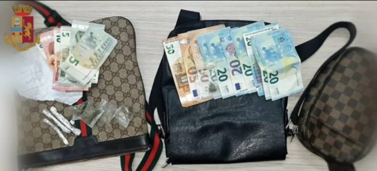 Sant'Antimo (NA) - Due fratelli fermati per droga, arrestato il più piccolo di 21 anni