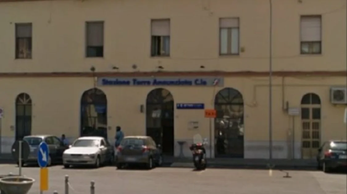 Torre Annunziata - Rapina alla Stazione FS, due arresti