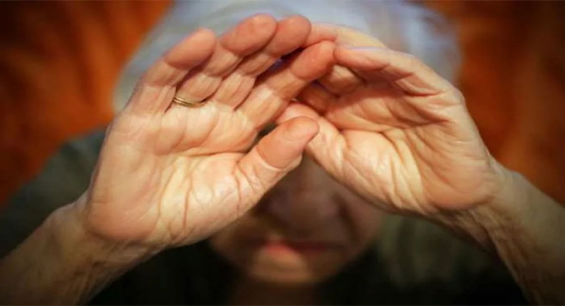 Ercolano - Picchia la madre per 10 euro, arrestato 31enne