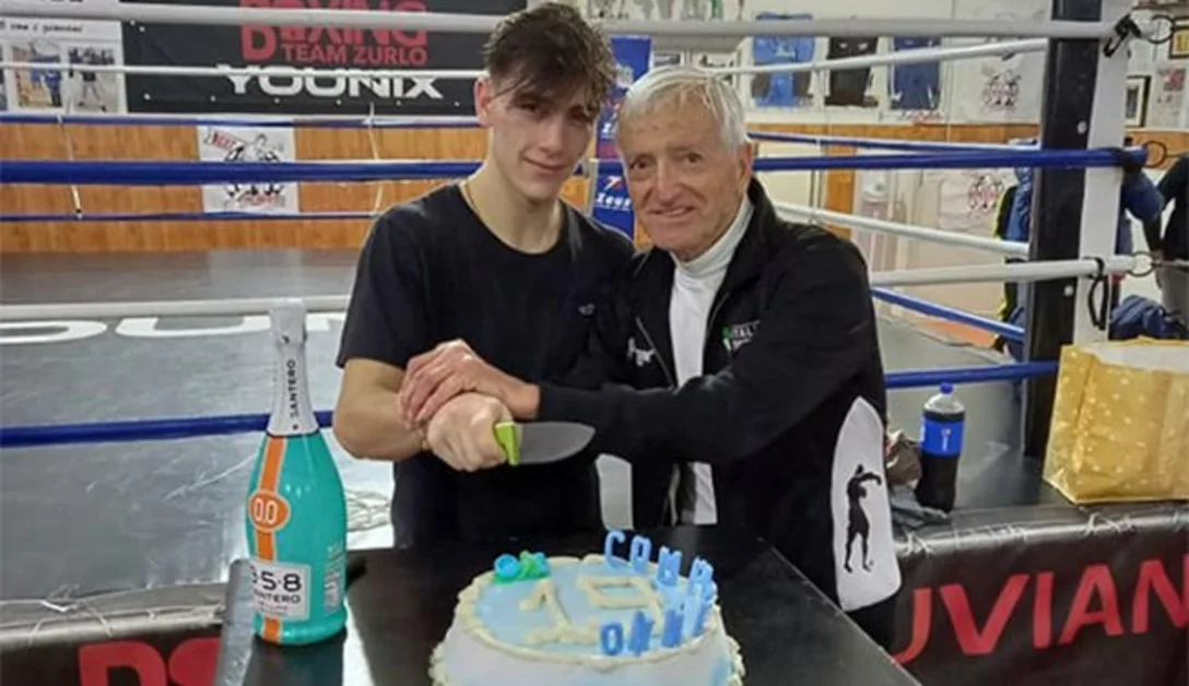 Torre Annunziata - La Boxe Vesuviana festeggia il compleanno del campioncino Michele Baldassi