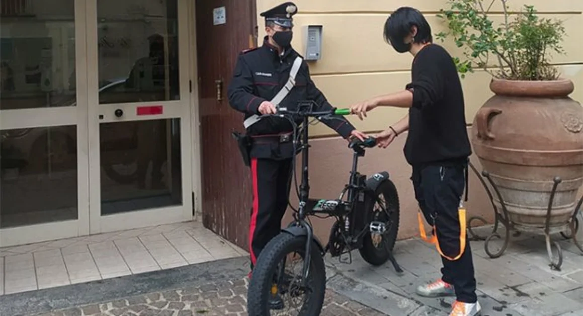 Penisola sorrentina, arrestati due ladri: avevano nel portabagagli una bici elettrica
