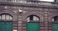 Detenuto nel carcere di Poggioreale dà fuoco ad una cella, salvato dai secondini