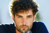 Rai: addio ad un personaggio tanto amato della serie Un posto al Sole. Fan sotto choc