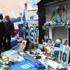 Un anno fa ci lasciava Diego Armando Maradona, l’omaggio del presidente del Napoli De Laurentiis 