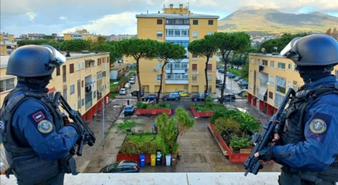 Boscoreale - Controlli al Piano Napoli, un arresto e sette denunce