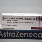 AstraZeneca, trovata la causa dei coaguli nei sangue dopo la vaccinazione