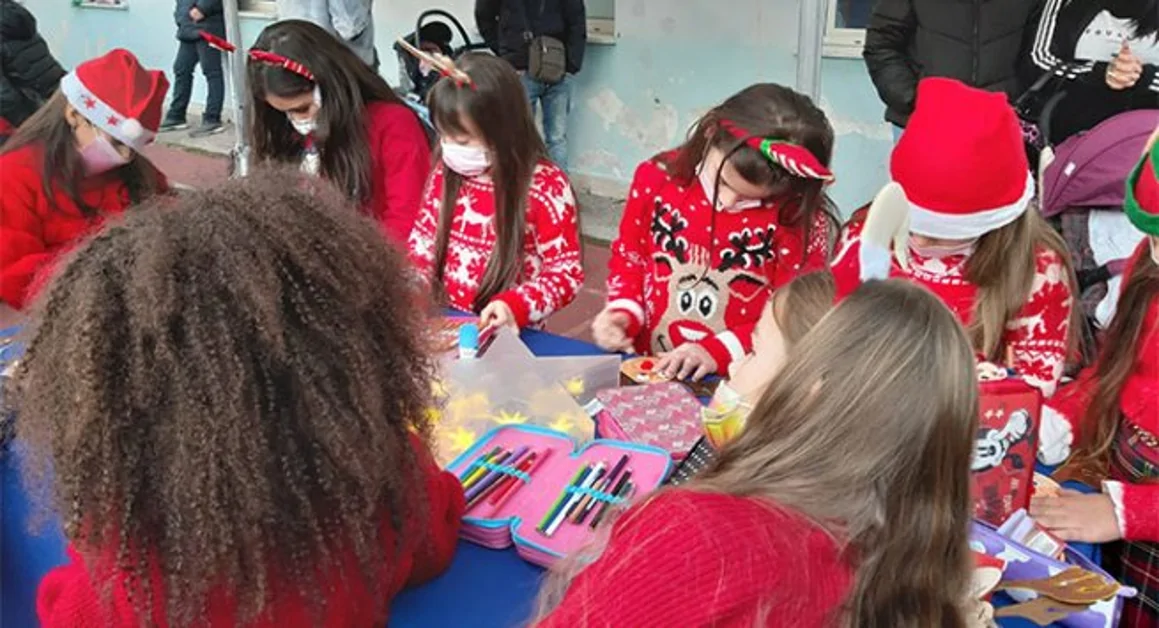 Torre Annunziata - Open Christmas Day al IV Circolo didattico tra mercatini e laboratori