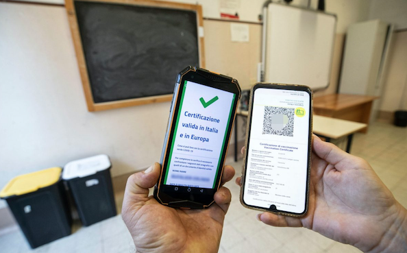 Obbligo vaccinale a scuola: 4mila prof No Vax sospesi in Campania