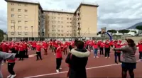 Torre Annunziata - Flash mob degli alunni della "Siani": un Buon Natale semplice ma con il cuore