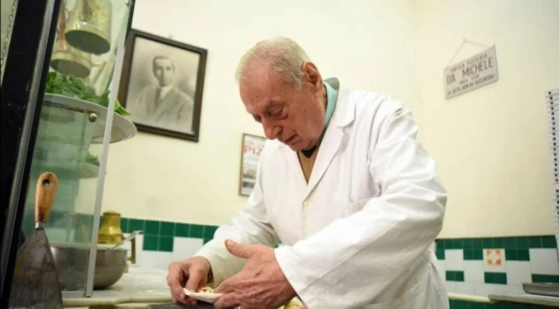 Napoli - Addio ad Antonio Condurro, decano dei piazzaioli napoletani