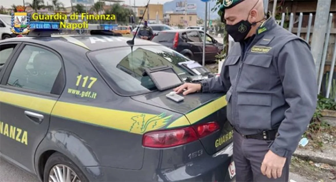 Torre Annunziata - Polizia e GdF, controlli nel quartiere Annunziata e sul lungomare 