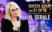 Mediaset: l'addio di una cantante di Amici di Maria De Filippi. Fan in lacrime. Ecco cosa è successo