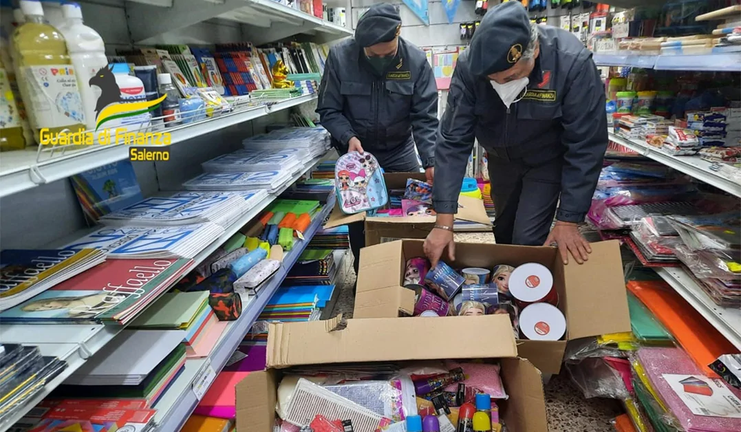 Sequestrati in un negozio 45mila prodotti carnevaleschi non a norma
